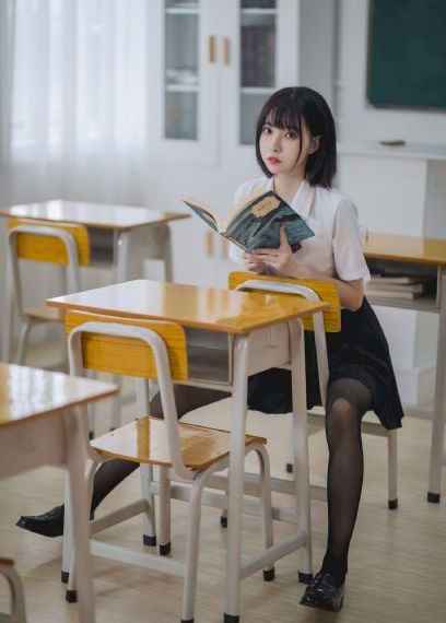 国产黄色录像女人抠逼插逼_BD韩语超清免费观看