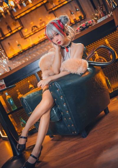 欧美大胸比基尼_BD神马影院手机在线
